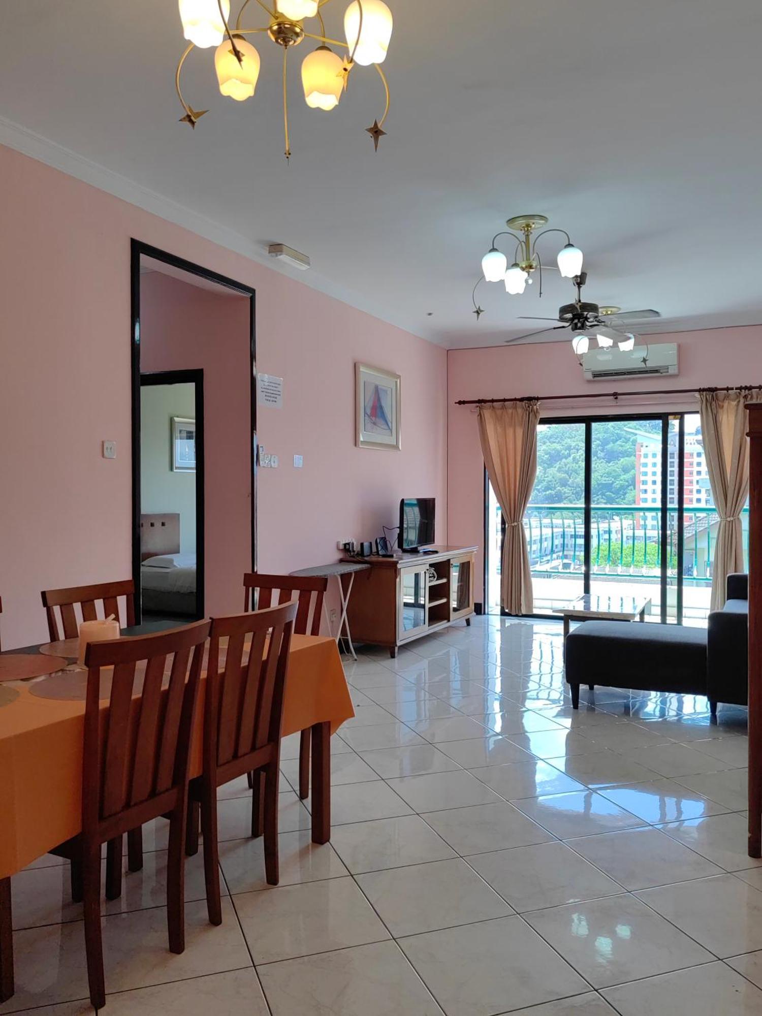 Town Condo - Marina Court Кота-Кинабалу Экстерьер фото
